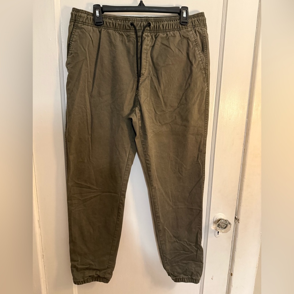 Old Navy Men's Olive Green Jogger Chinos